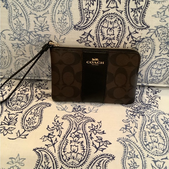 Coach Corner Zip Wristlet Clutch Signature Brown Pouch Zip Around NWT - Picture 6 of 6